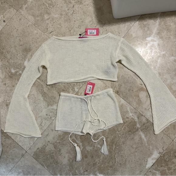 NWT Edikted Cream Knit Crop Top and Shorts Set - Picture 2 of 2